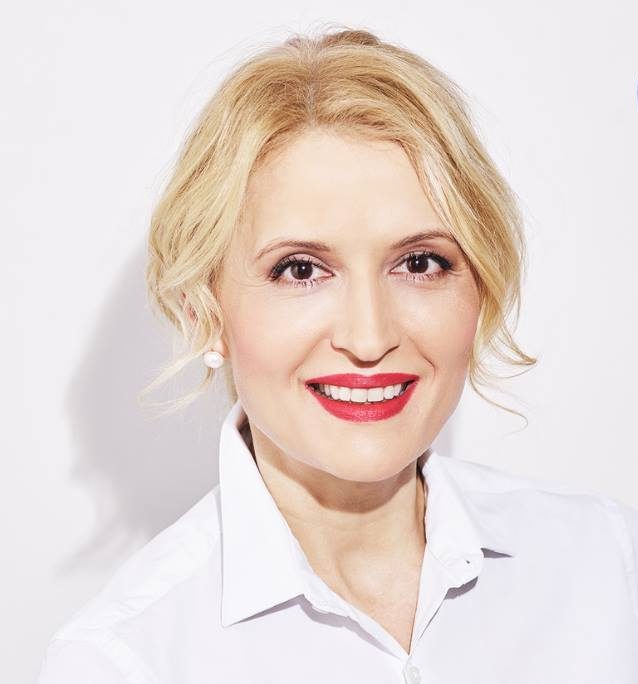Mgr. Zora Inka Grohoľová, ACC